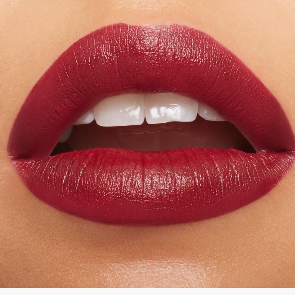 MAC Cosmetics Matte mini Lipstick in “DIVA” - Picture 3 of 7